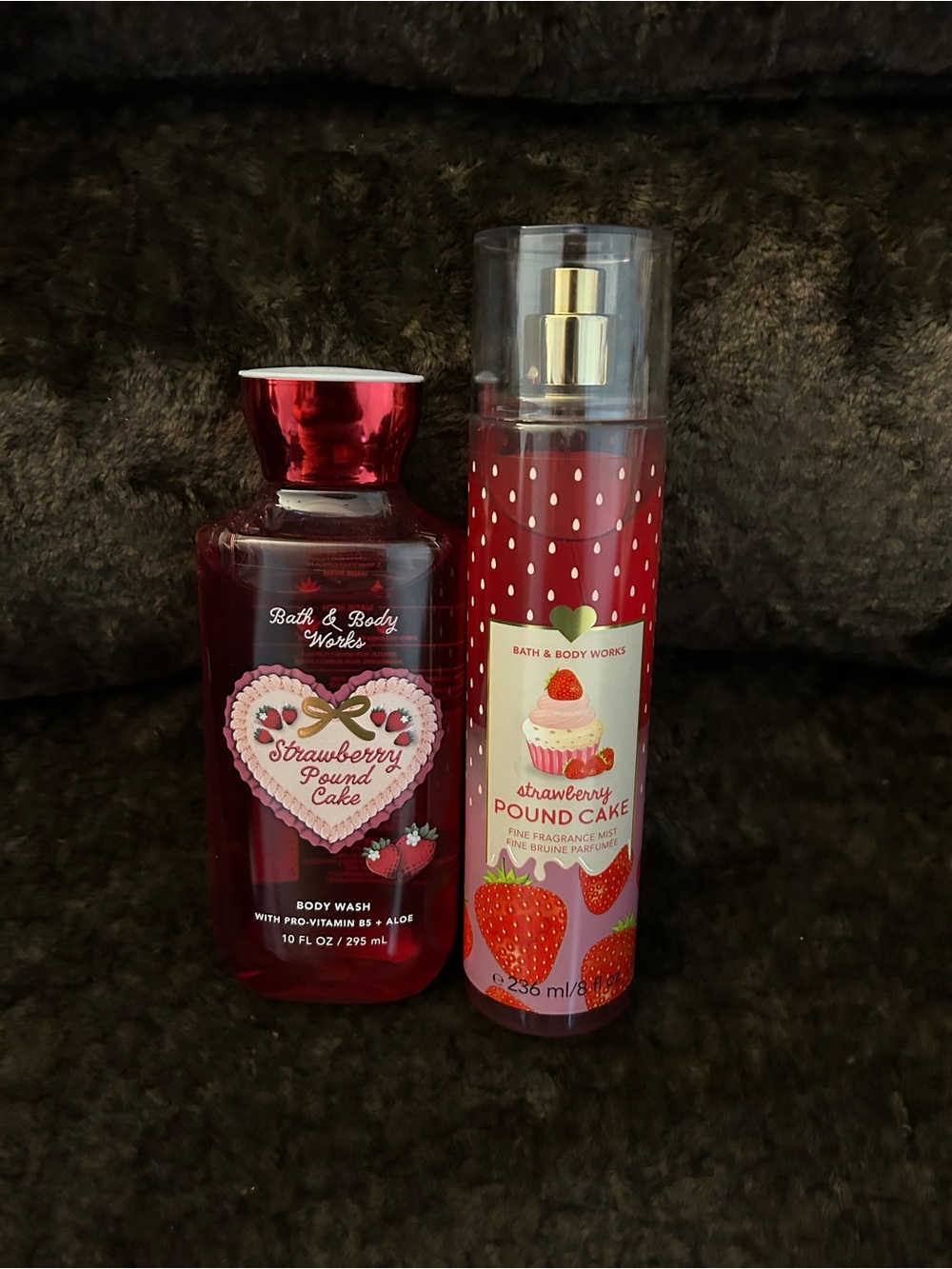 Bath & Body Works Strawberry Pound Cake Body Wash & Fragrance Mist - Red